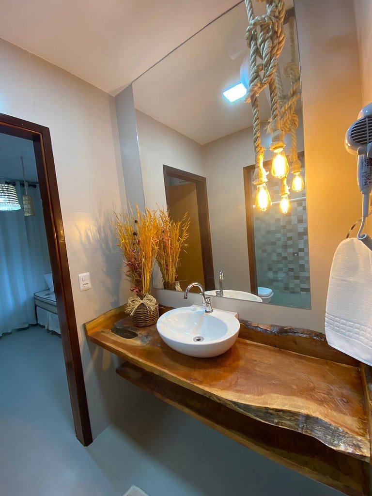 Casa Exclusiva com Semi-Suítes e Acesso p/Piscina - - Volant