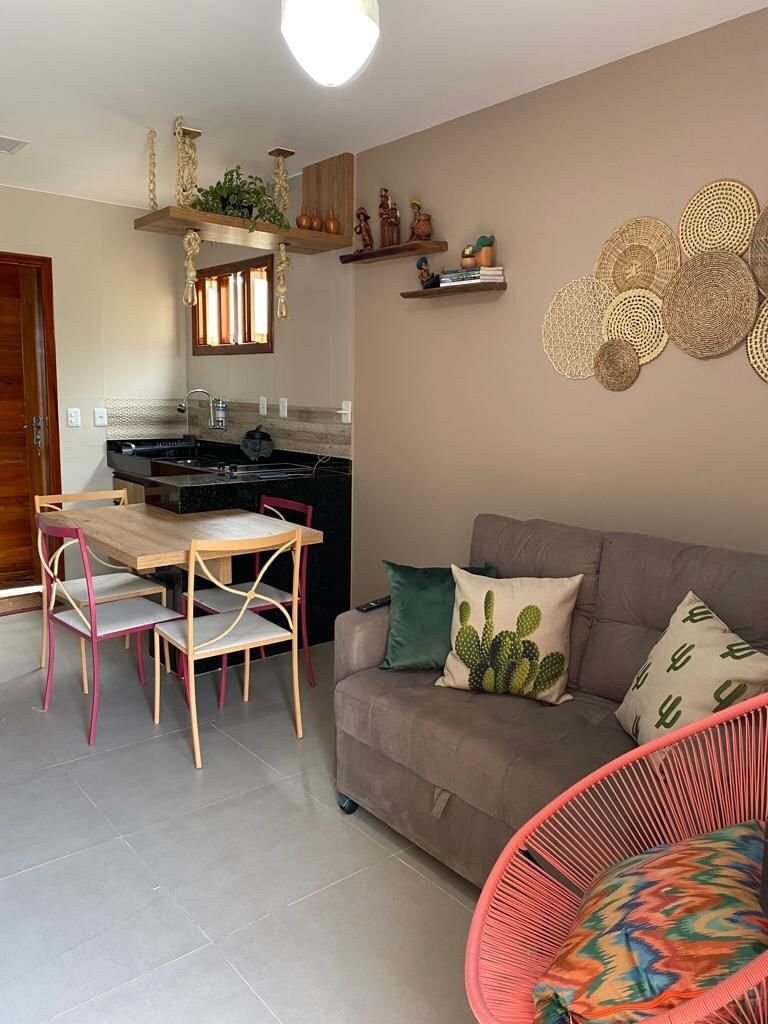 Casa Exclusiva com Semi-Suítes e Acesso p/Piscina - - Volant