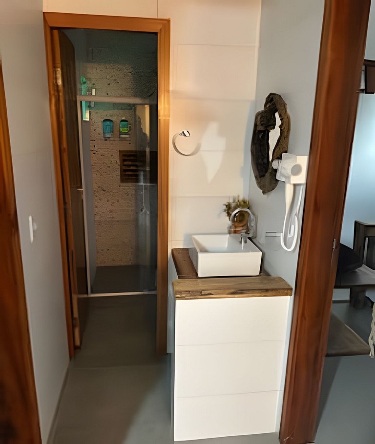 Casa com Dupla Suíte e Acesso Para Piscina